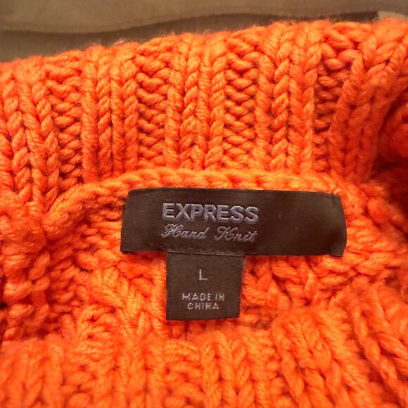 Express ladies cable knit sweater sz L - Picture 3 of 6